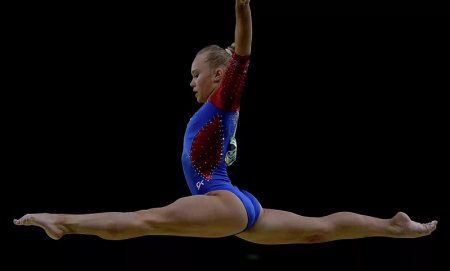 Гимнастки России завоевали золото на Олимпиаде в Токио в команде