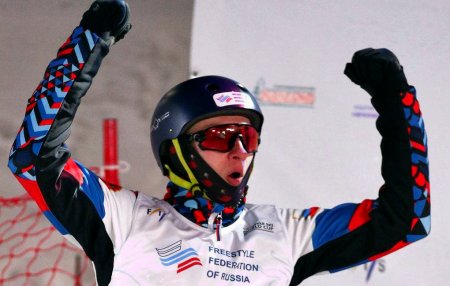 Максим Буров выиграл этап Кубка мира по фристайлу в акробатике