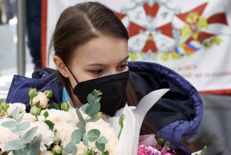 Олимпийцы России прилетели из Пекина в Москву