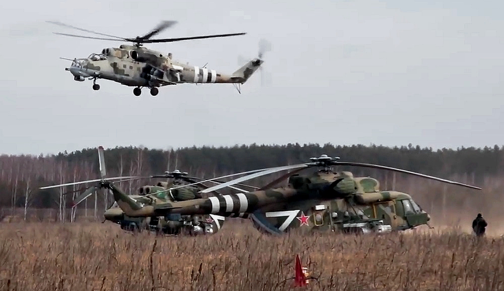 Новости украины на 20.03 24. Российские военные вертолеты. Российские боевые вертолеты. Российские вертолетчики на Украине. Вертолеты Украины.