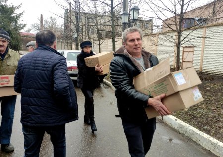 Волонтеры ЛГАУ передали гуманитарную помощь защитникам ЛНР