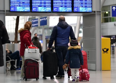 В Европе туристы в кошмаре и хаосе: гигантские очереди, задержки рейсов