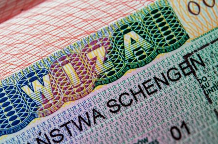 Для туристов из России изменилась выдача шенгенских виз в Европу 