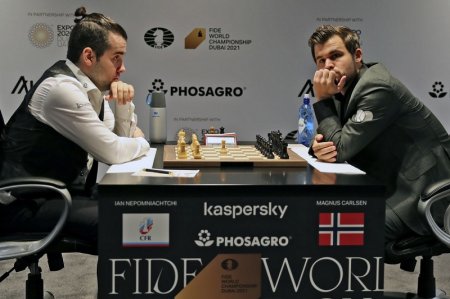 Карлсен: Не ожидал победы Непомнящего на турнире претендентов