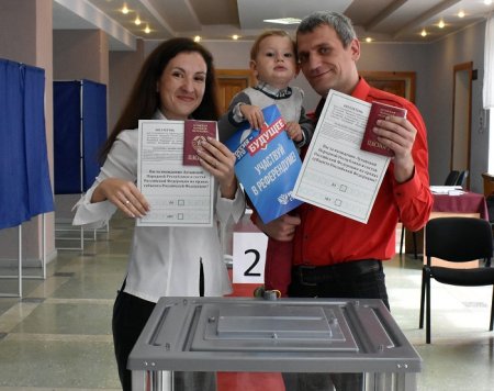 В Луганском университете ЛГПУ активно проходит референдум